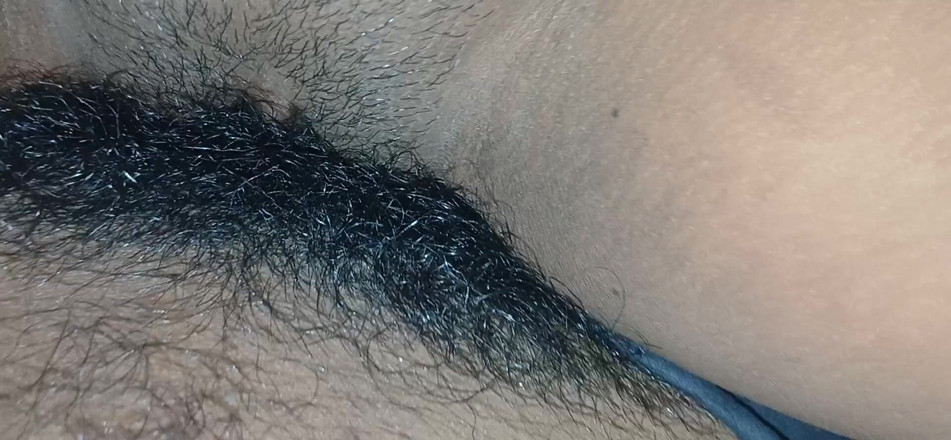 MuzZ-K: インドの村のデシおばさんが夜にゴリをさせてセックス - きつい膣から噴射