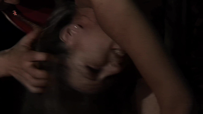 Inquisition and prison world: Rebecca - Pendendo de Cabeça para Baixo com Pesos Para Ser...