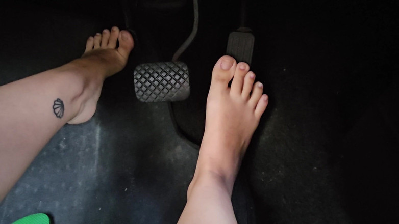 M4ndy: Probleme beim Anfahren des Autos zum Salon, um meine Zehennägel...