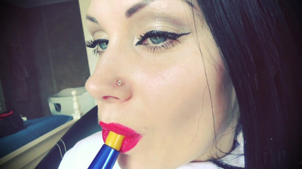 Goddess Misha Goldy: Ti tiro giù sotto il mio incantesimo di fumo