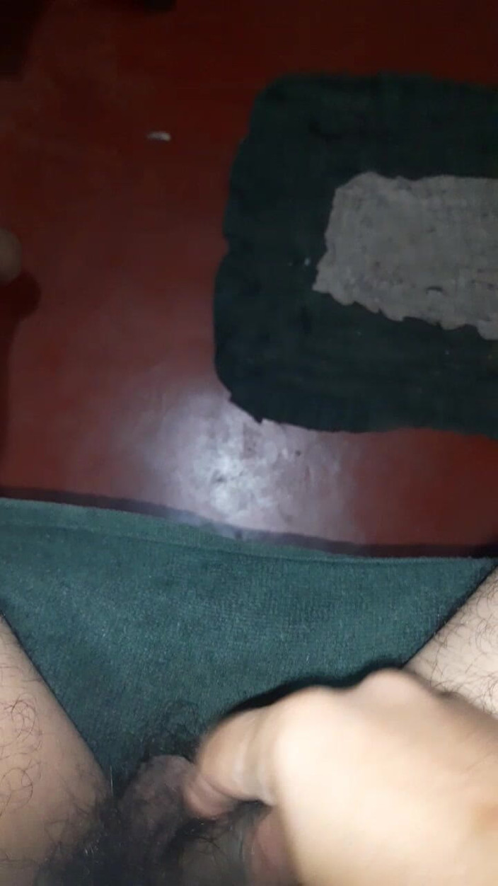 Soni Deo: Un ragazzo mostra il suo cazzo