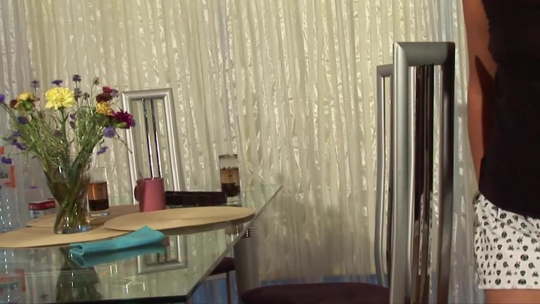 MMV TV - our best full movie: Nie ma kraju dla starców ... Tylko Młoda cipka (pełny film porno)