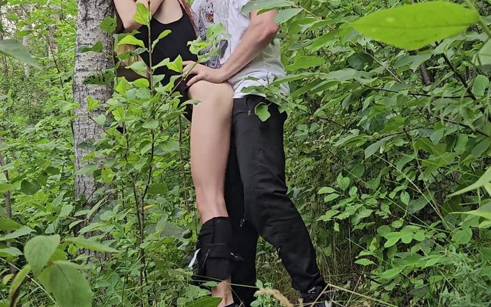 Ohseehere: Schnelles Ende eines langen Spaziergangs im Wald