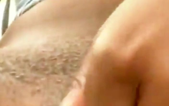 Barqueen: Aku pengen banget pantatku dientot kontol besar