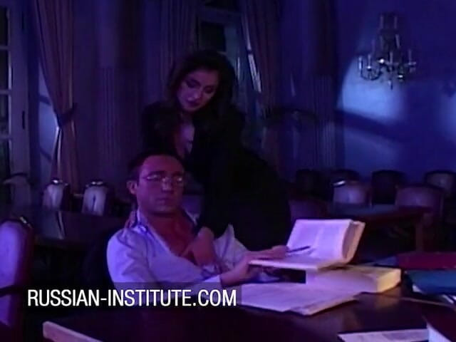 Russian Institute: Lezione anale durante la notte