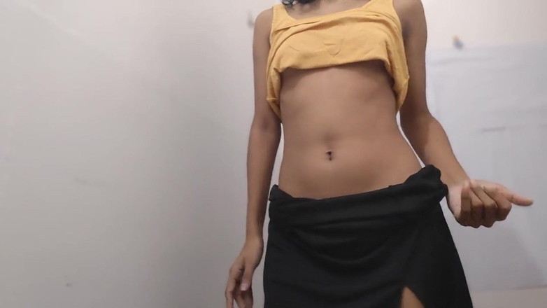 desigirl93: 火辣德西印度穆斯林女孩sana制作裸体指法视频