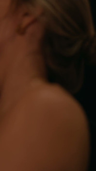 This Beauty Loved That I Couldn't Take My Eyes off Her Wet Body... and We Had an Insane Amateur Fuck Right After!!