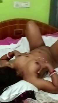 印度饥渴朋友马斯蒂浪漫热操逼视频在 xvideos