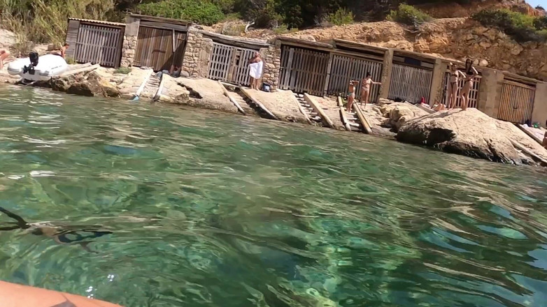 Dread Hot: Ho Dato La Mia Figa Deliziosa a Ibiza