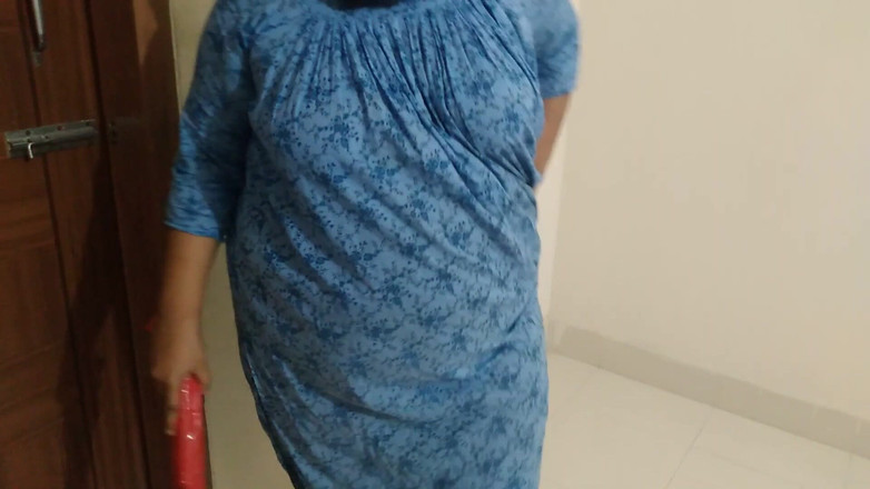 Aria Mia: 我操巴基斯坦穆斯林大屁股热阿姨