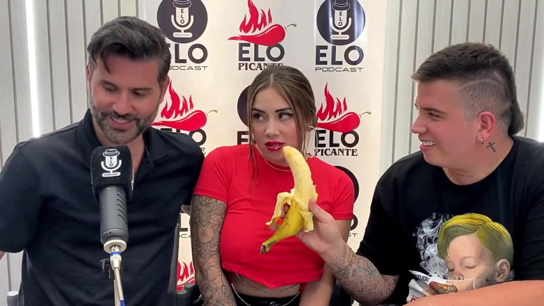 Sara Blonde: Intervista con Elo Podcast si conclude con un pompino e...