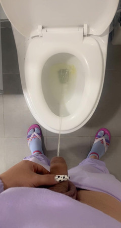 JessieRoss: 샤워하지 않고 1일! 5 오줌 기록