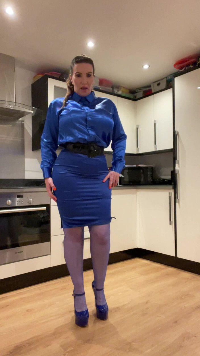 Sophie James: Je hebt tante soph voor kontfoto's ik nodig je uit...