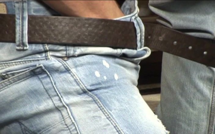 Masters Vs. Slaves: Stăpân dominare și futai crud în cur cu 2 adolescente flămânde