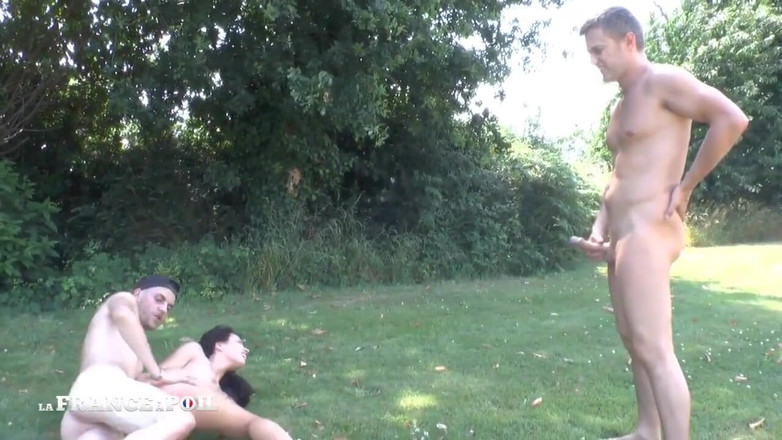 French Wives Offered: Naughty Housewife Would Like to Get Banged to Earn Money...