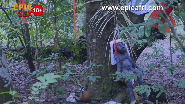 Epicafri: Богиня любви трахается и сквиртует
