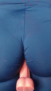 Keldai Cantik Pada Dildo 1