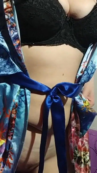 Slut Masturbates in Front of the Camera and Really Wants Sex