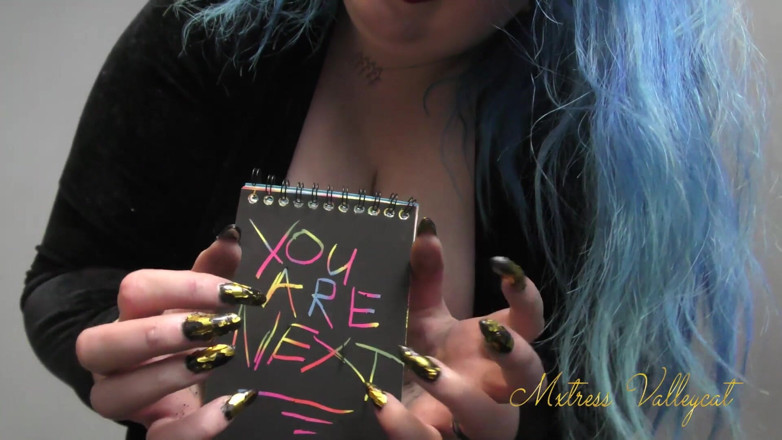 Mxtress Valleycat: Uñas en papel de oro arañando el ASMR