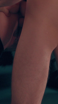 Chess Loser dimusnahkan - MILF dominan dalam kot bulu & bingkap spandeks mengambil kawalan dengan handjob kasar & Amazon Ride