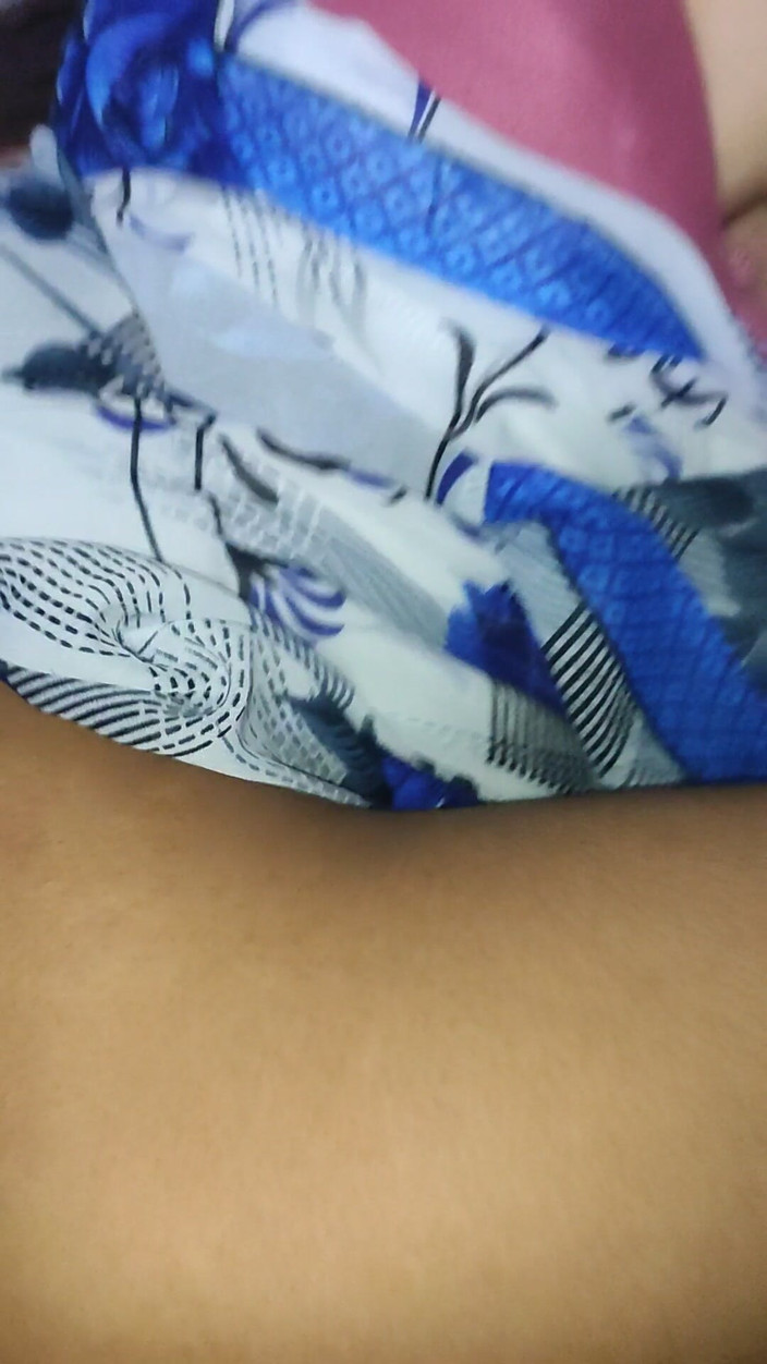 Gini272: Het indisk flickvän i Saree hindi smutsiga prata