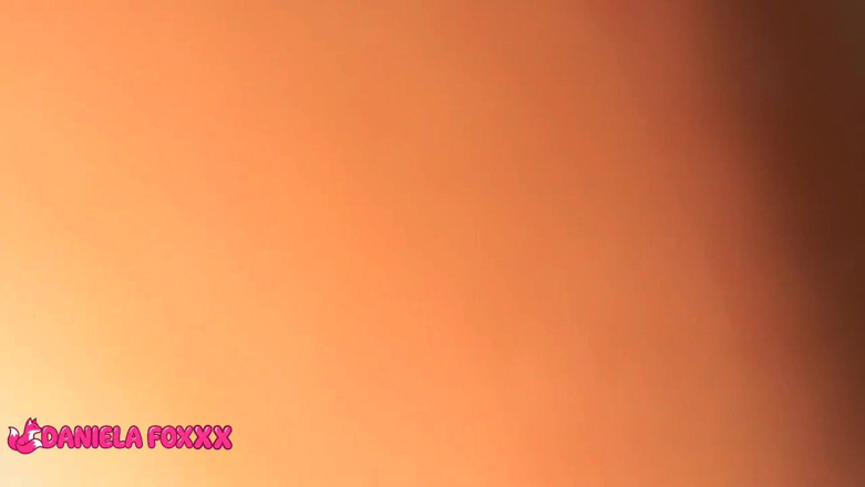 danielafoxxx: Me masturbé sin hacer mucho ruido para que no me...