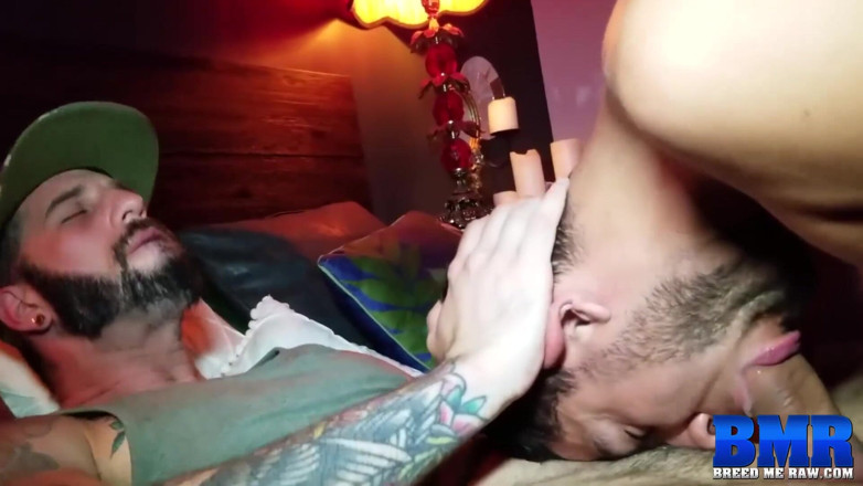 Breed Me Raw: BREEDMERAW - Latino Romeo davis hat den schwulen alex Montenegro ohne...