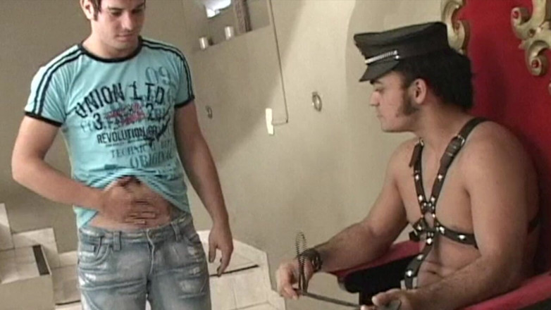 Bareback porn with straight boy: 엑시브 섹스를 위해 바레백을 따먹는 라틴계 소년