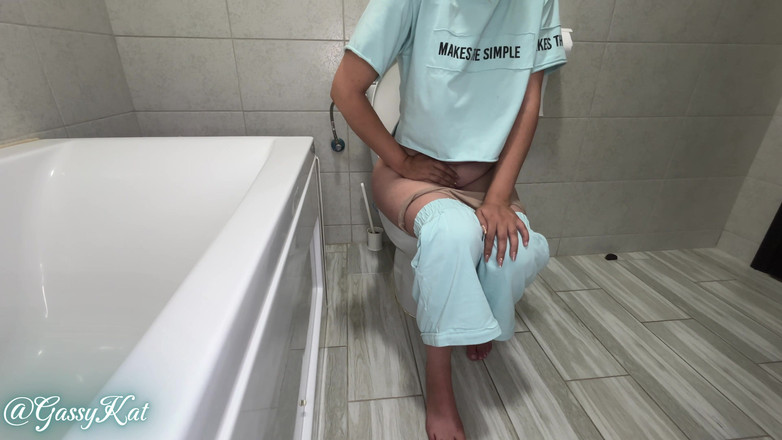 GassyKat: El baño diario episodio 27