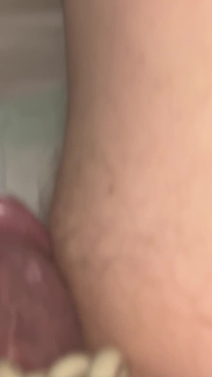 Big & hard: 大，粉红色的头，加上打屁股