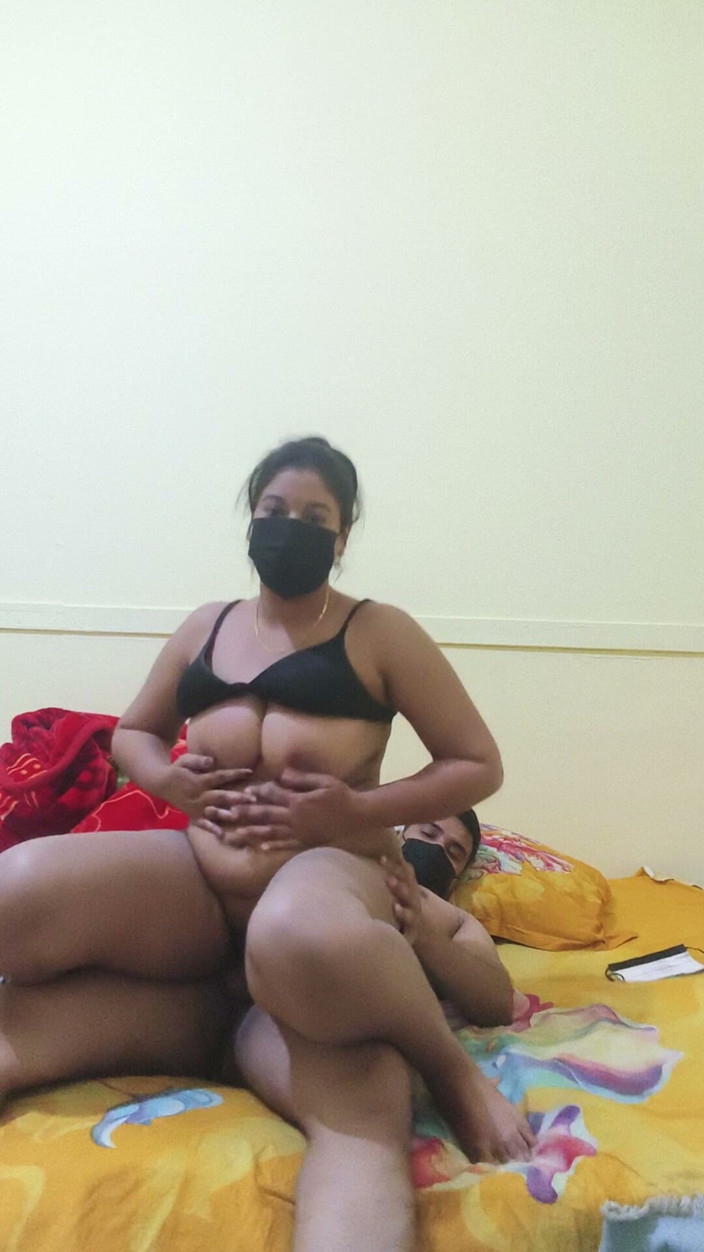 Taniya fox: Casal indiano
