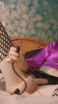 Büyük şişme canavar dildo ile aşırı anal eğitim