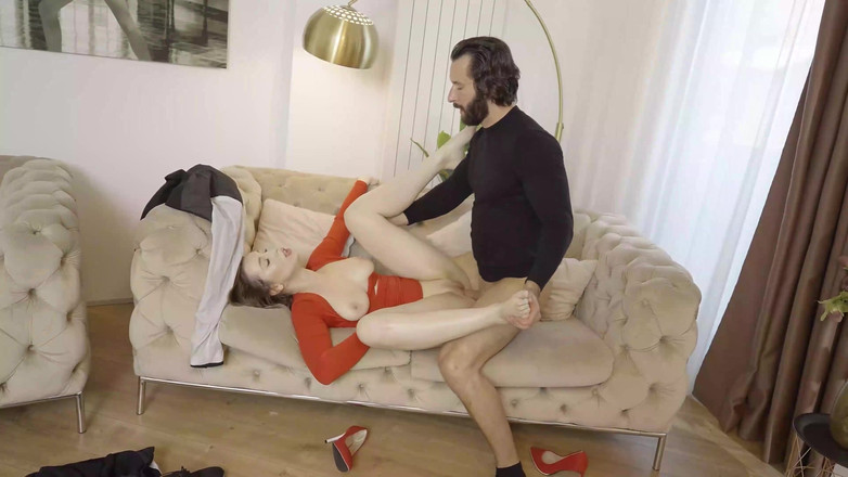 Erotic Planet Studio: Con la macchina grassa una bella rimorchiata per scopare