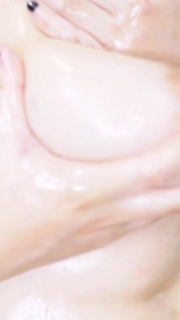 My Oiled up Tits