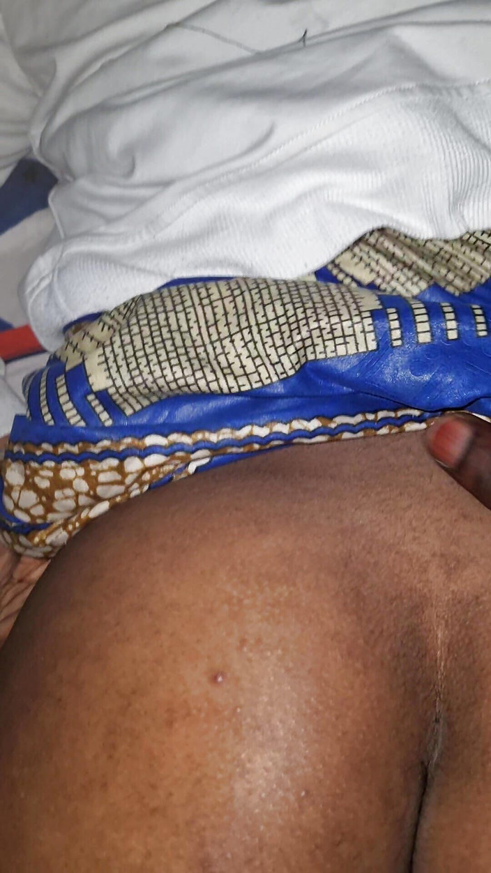 Zara tala: 好湿的黑色阴户