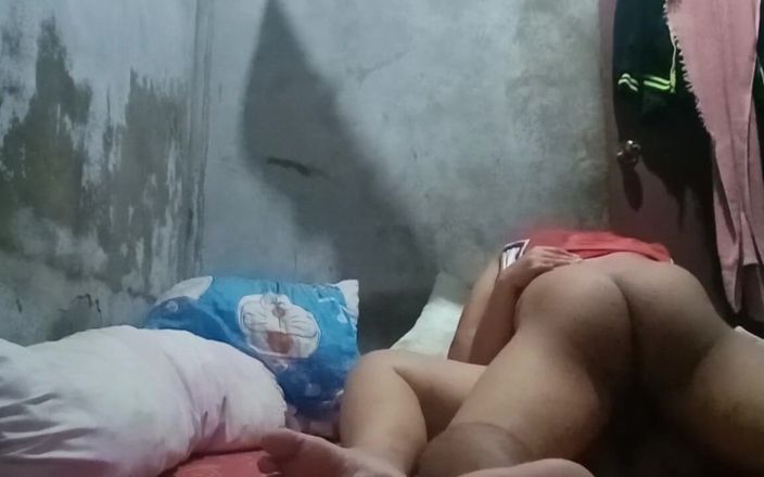 Chubbyme Pinay: Sex dur pentru mătușa dolofană asiatică în provincia noastră după petrecere