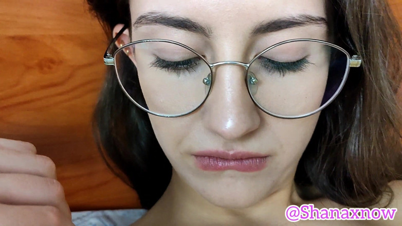 Shanaxnow: Fetish Vacuum Satisfyer Dalam Shoejob