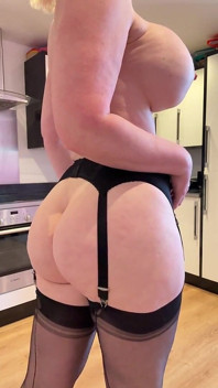 All Natural Ass Flexing e Fingering Black Ff Nylons