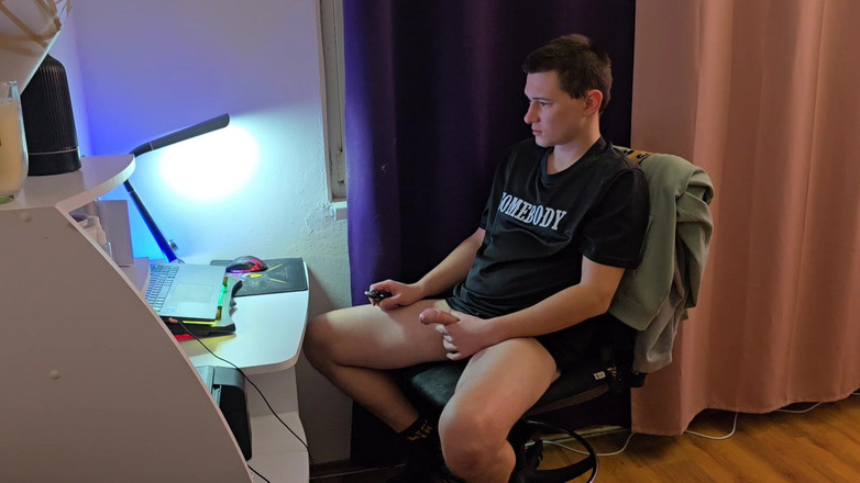 Fap_man93: Manželka ve vedlejší místnosti - nadržený chlupatý manžel nemůže přestat masturbovat,...