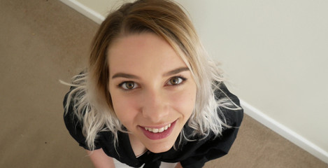 Samantha Flair: 给我一个很好的小费，我也为你做一个