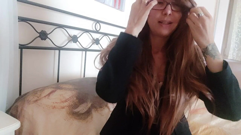 savannahamatoriale: Your beautiful smiling stepmother who ..