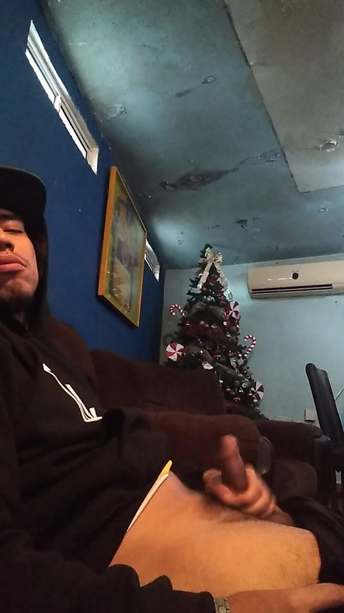 AlexAlejandro13: 你想在浴室里玩得开心，尽情享受一番