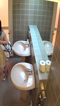 [Film privé d’idole underground] Envoi de tonnes de mecs à une jolie beauté timide au visage de bébé