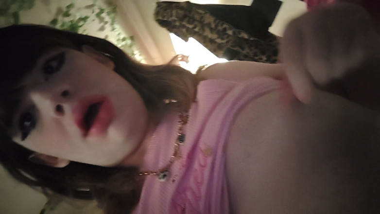 PinkBunni: Big Lipped Trans Girl Rubs Her Cock