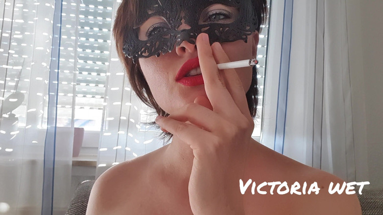 Victoria wet: Фетиш сексуального курения - сигаретный дым