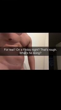 观看一个18岁的女友在男友不理睬她后如何欺骗她。完整故事