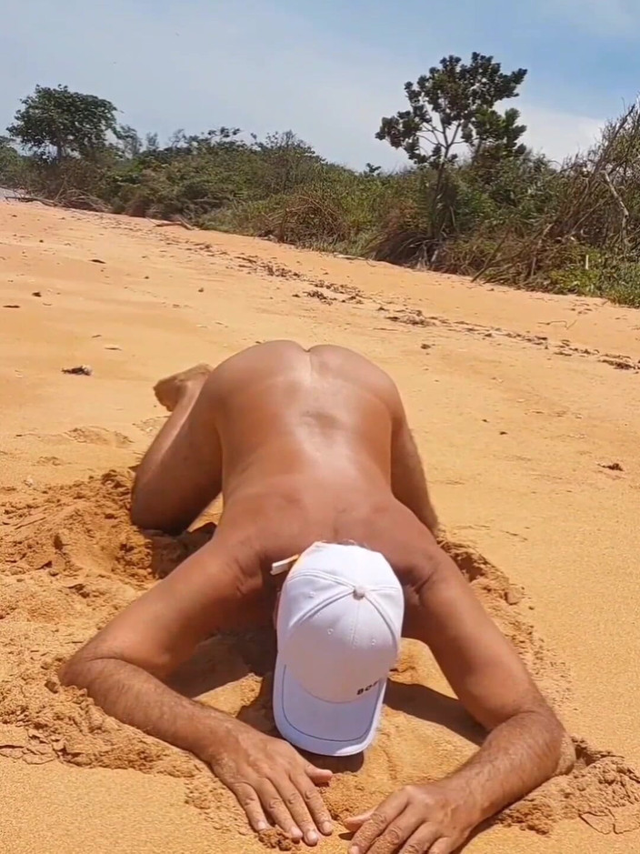 Ladysilvas: Ladysilva Naked in the Showing off Her Hot Ass