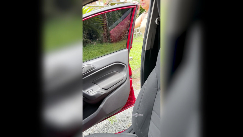 XxHomeMade: 熱い女の子は私に彼女のお尻を見せて、私たちはほとんど捕まる...私は射精するまで彼女のお尻を釘付けにすることになりました。