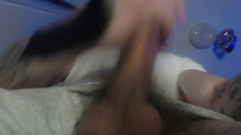 Hunky time: Sperma dan Sandal Pria