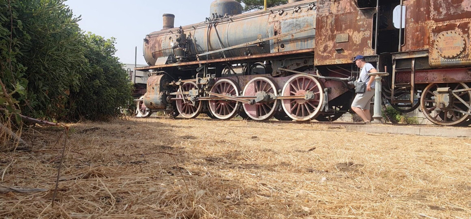 Mirko2589: Nude Near an Old Train